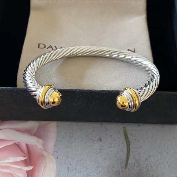 David Yurman 7mm Silver and Gold Cable Bracelet Sz M